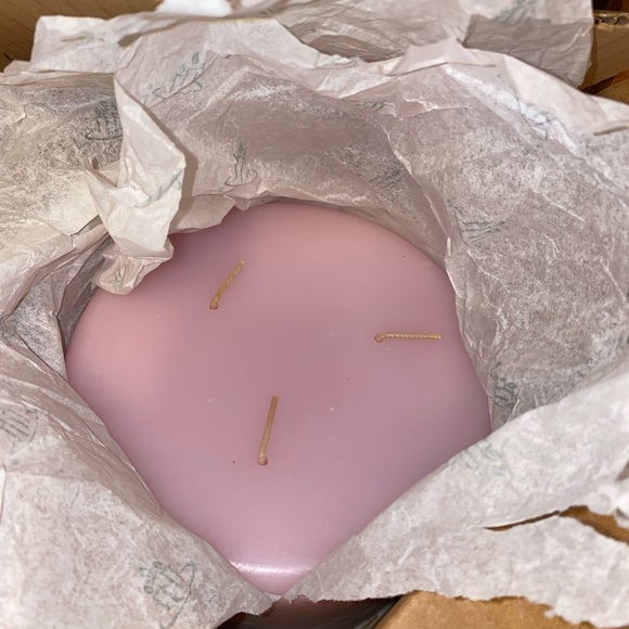 Partylite 3 Wick Pillar Candle 6X5” RETIRED ~ STRAWBERRY RHUBARB * NEW IN BOX - Picture 3 of 5